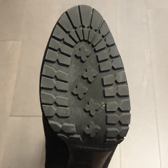 Burberry shoes - Picture 7 of 17